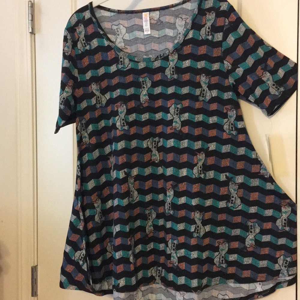 LuLaRoe Small DISNEY Perfect T